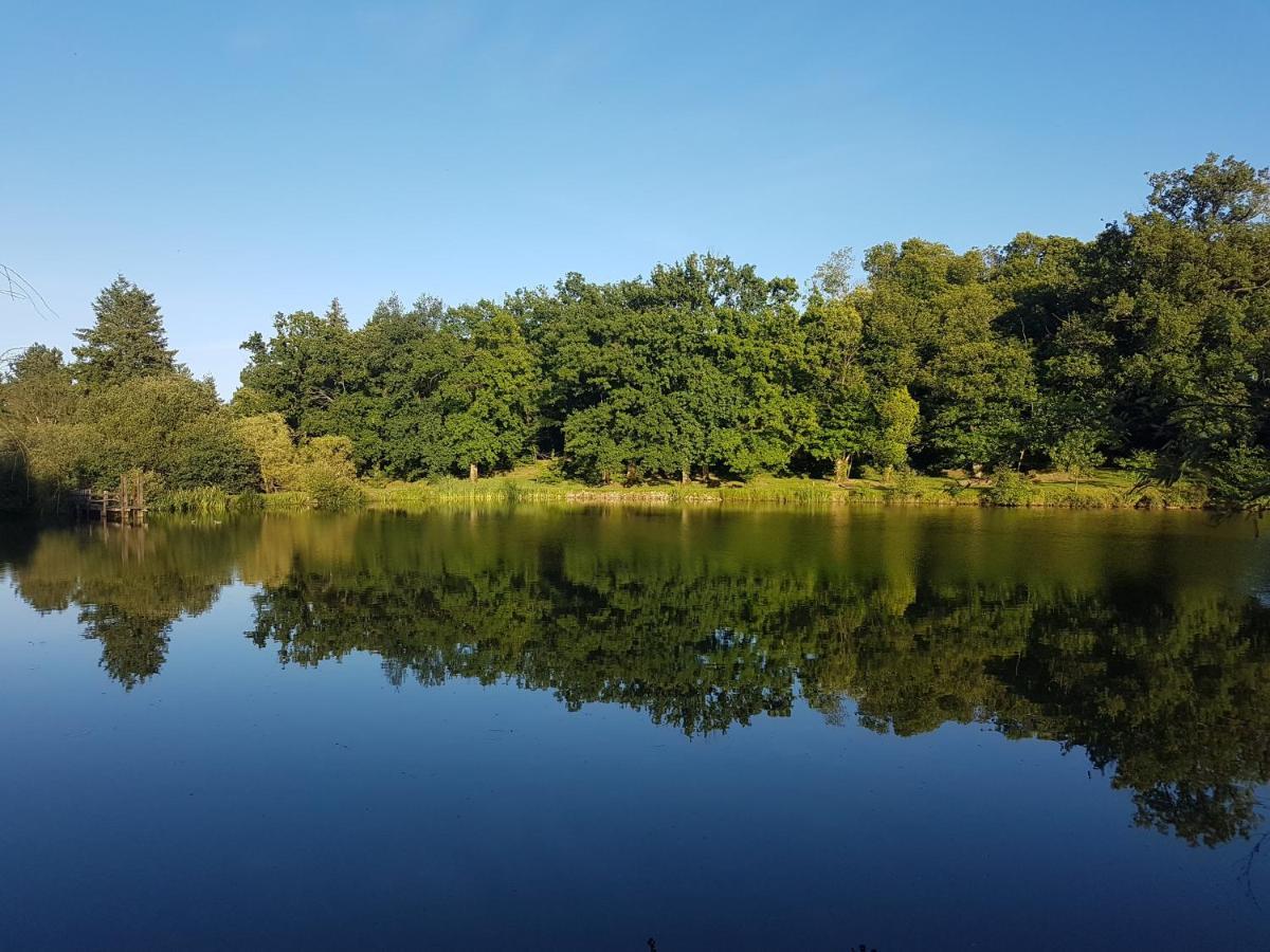 Camping De La Chagnee Saint-Aubin-le-Cloud المظهر الخارجي الصورة