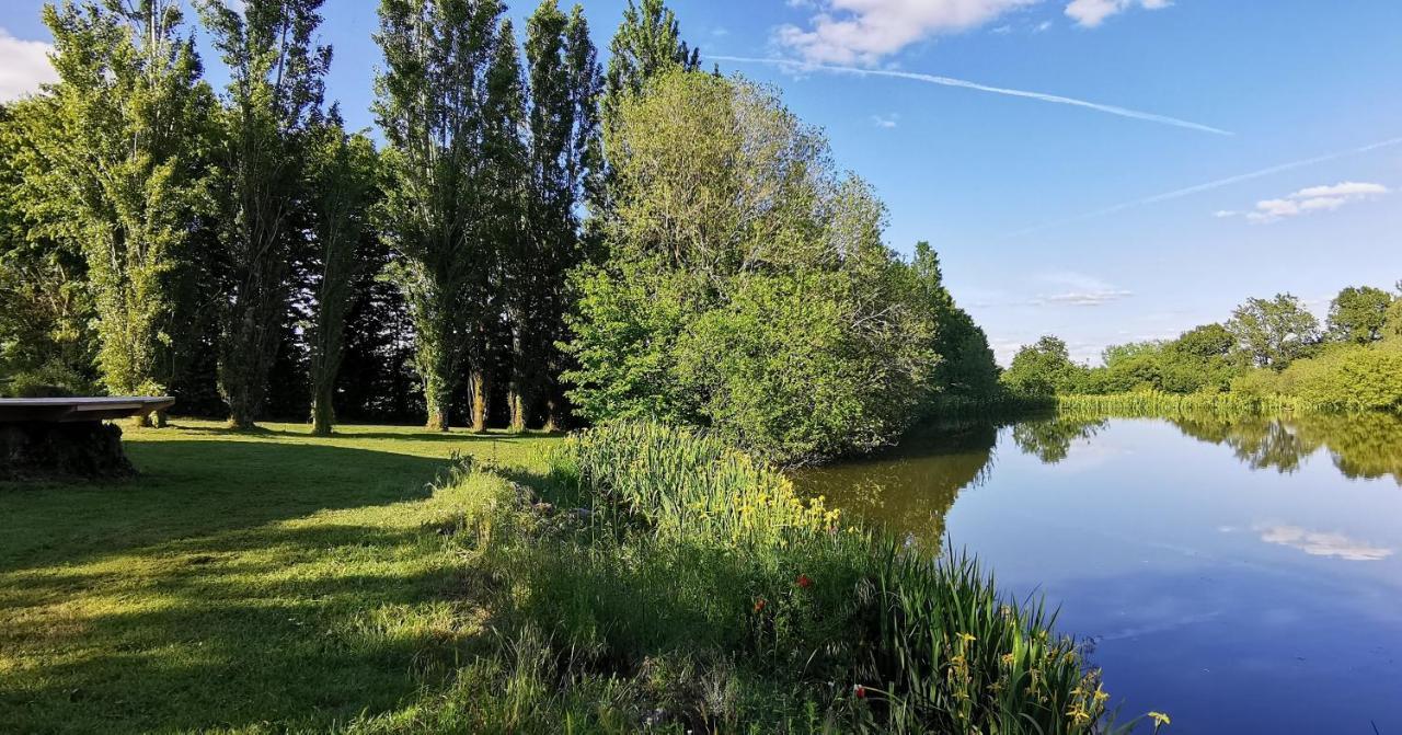 Camping De La Chagnee Saint-Aubin-le-Cloud المظهر الخارجي الصورة